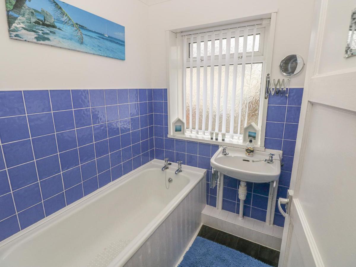 Cwtch Ar Y Mor Villa Burry Port Kültér fotó